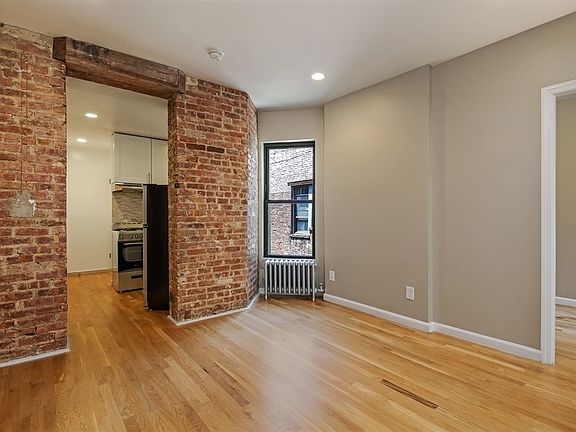 2nd image of 314 E 78th St APT 18