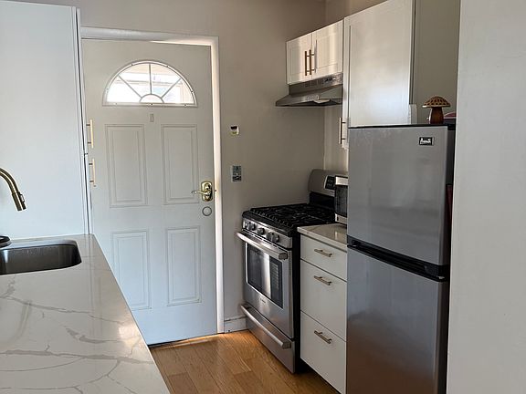 5th image of 15 Ocean Ave