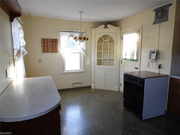 4th image of 660 Elbur Ave