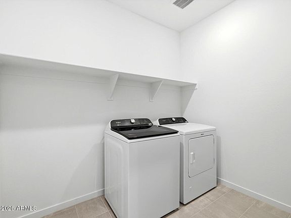 5th image of 17776 W WOODLANDS Avenue