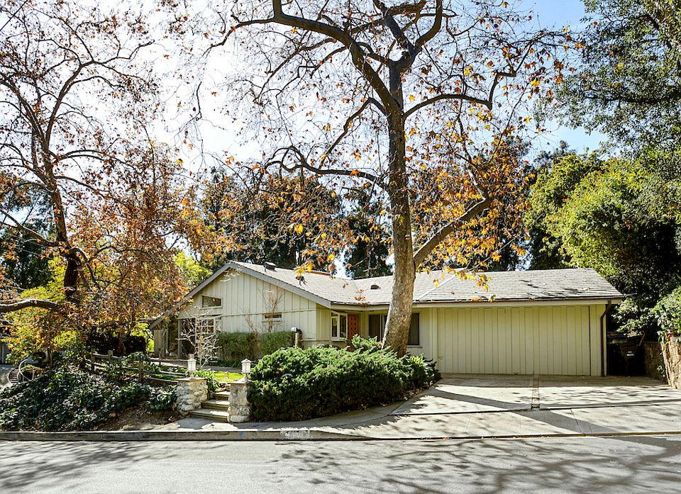 1st image of 1017 Maroney Ln