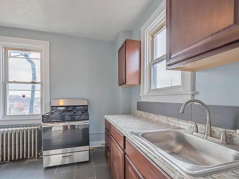 2118 Bedford Ave #2 — Photo 10