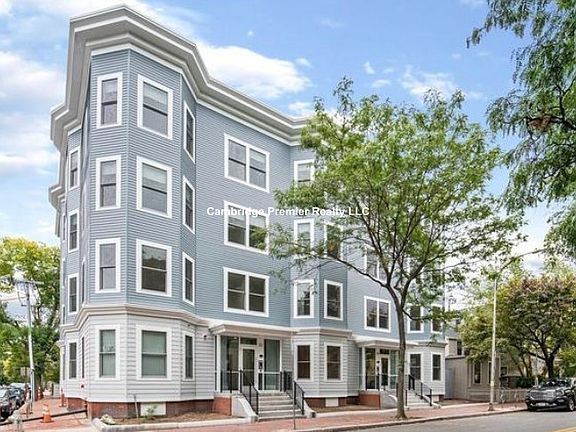 4th image of 22 Magazine St APT 8