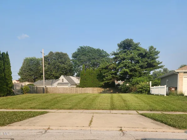 5850 Rounding River Ln, Toledo, OH 43611
