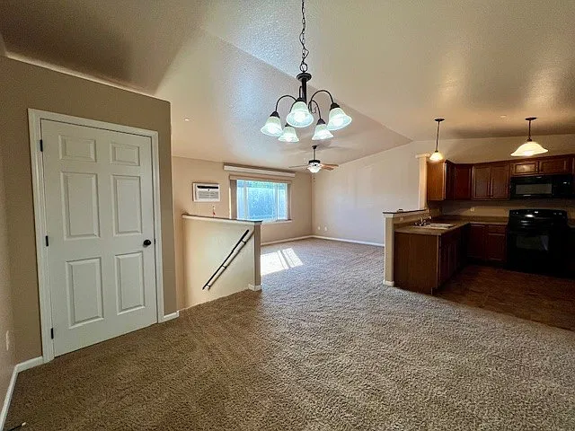 2 bed, 1362 sqft, $1,450 — Photo 4