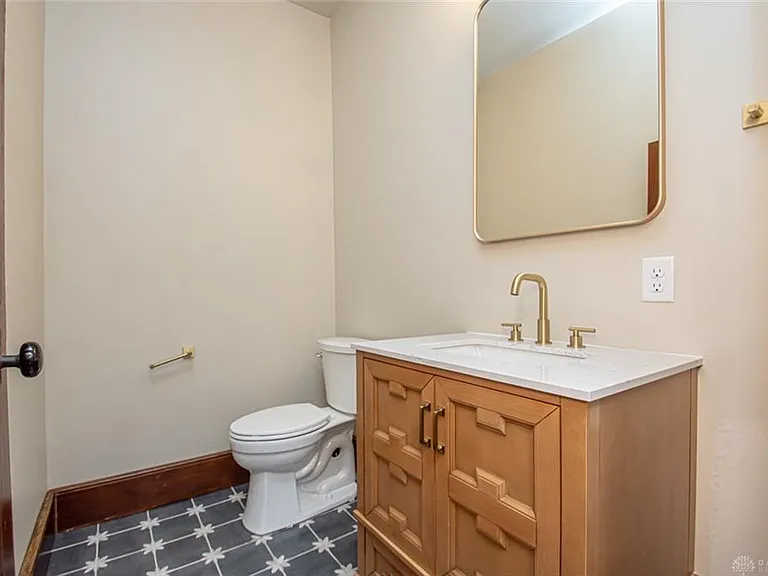 117 Montgomery Ave — Photo 28