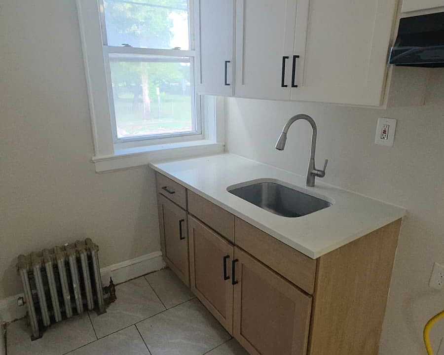 1st image of 32 Dayton St APT A1