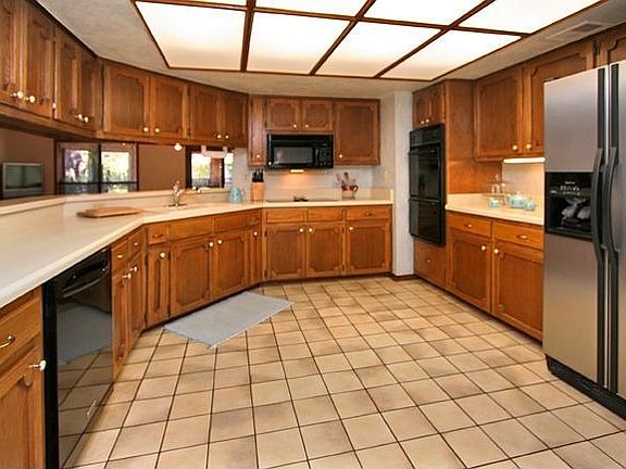 5th image of 1407 Plumeria St