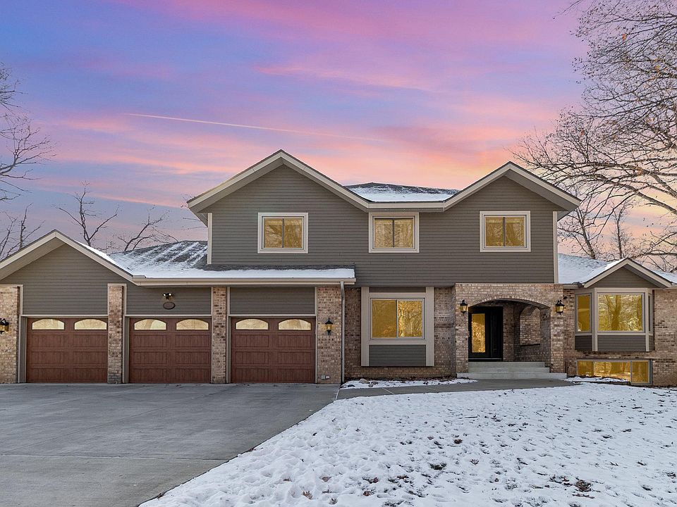 1st image of 11404 Knollwood Ct NE