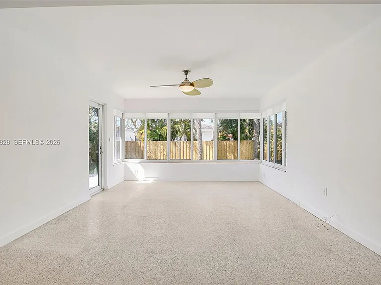 9372 Abbott Ave — Photo 6