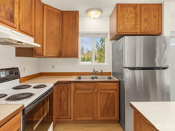 4th image of 1508 148th St NE