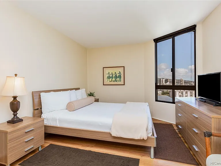 1910 Ala Moana Blvd #28C — Photo 17