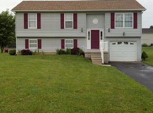 24 Catalina Point, Martinsburg, WV 25403