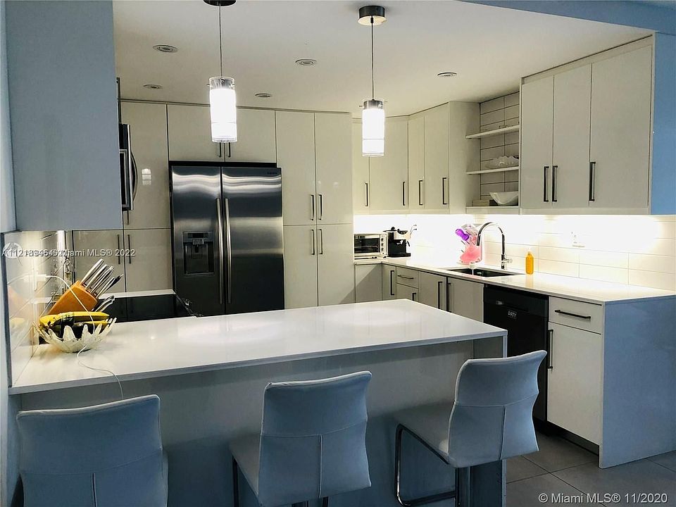 1st image of 575 Crandon Blvd APT 308