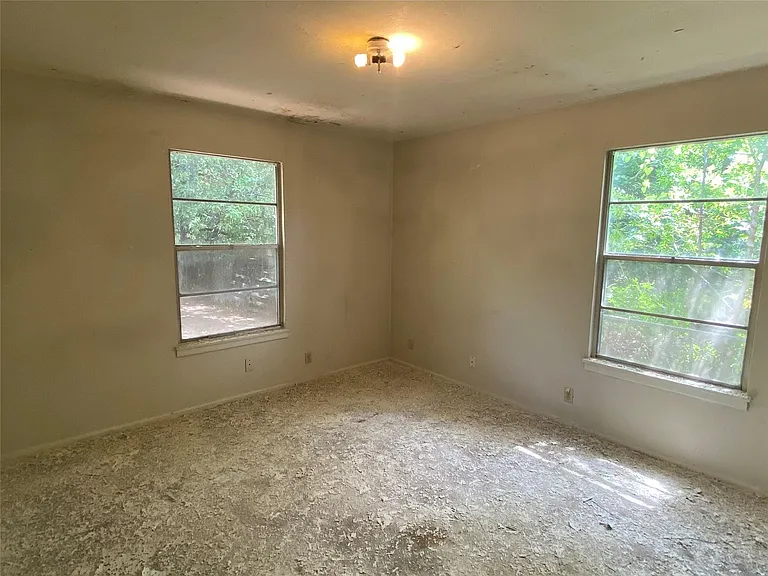 1412 Oakwood Dr — Photo 8