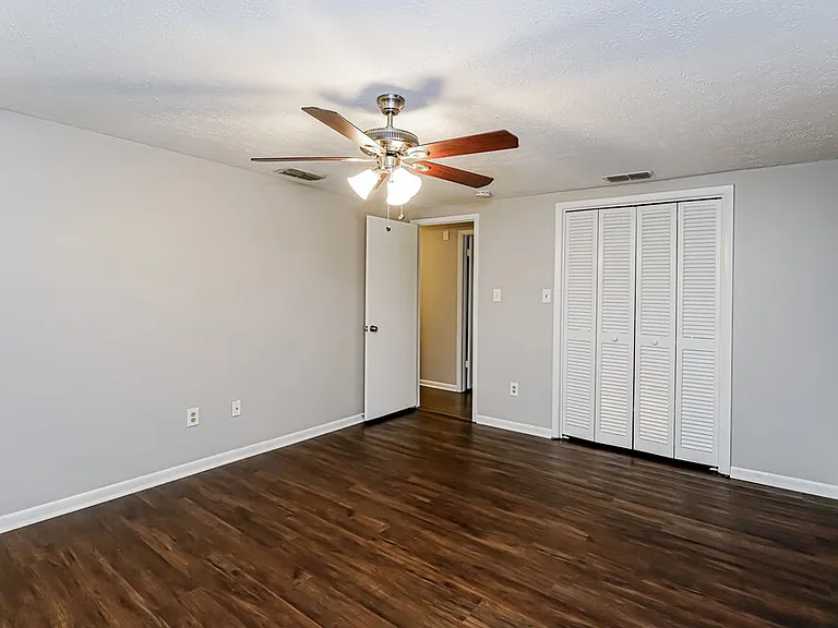15715 Country Lake Dr — Photo 11
