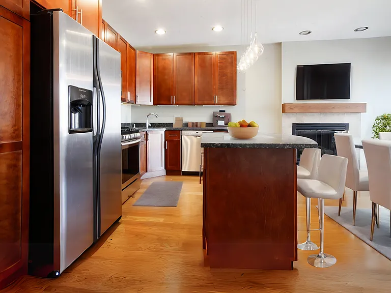 4238 S Calumet Ave #2S — Photo 3