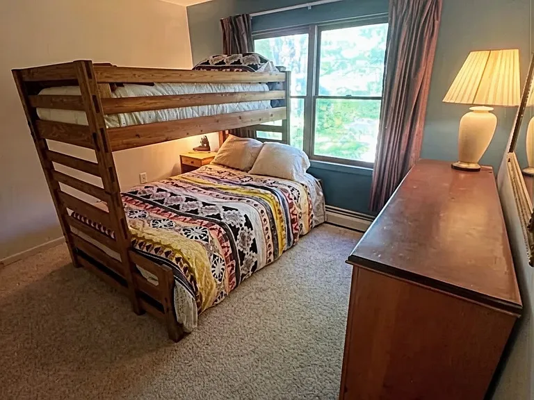 Guest Bedroom (Full and Twin Beds)