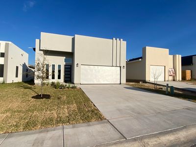 1429 Los Estribos Dr, Laredo, TX, 78043