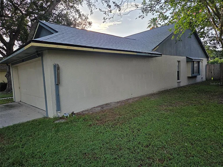 2010 Branch Tree Ln — Photo 3