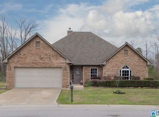 335 Creekside Ln, Pelham, AL 35124