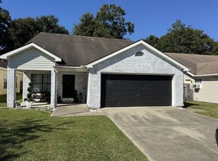 11065 Oakcrest Dr, Diberville, MS 39540