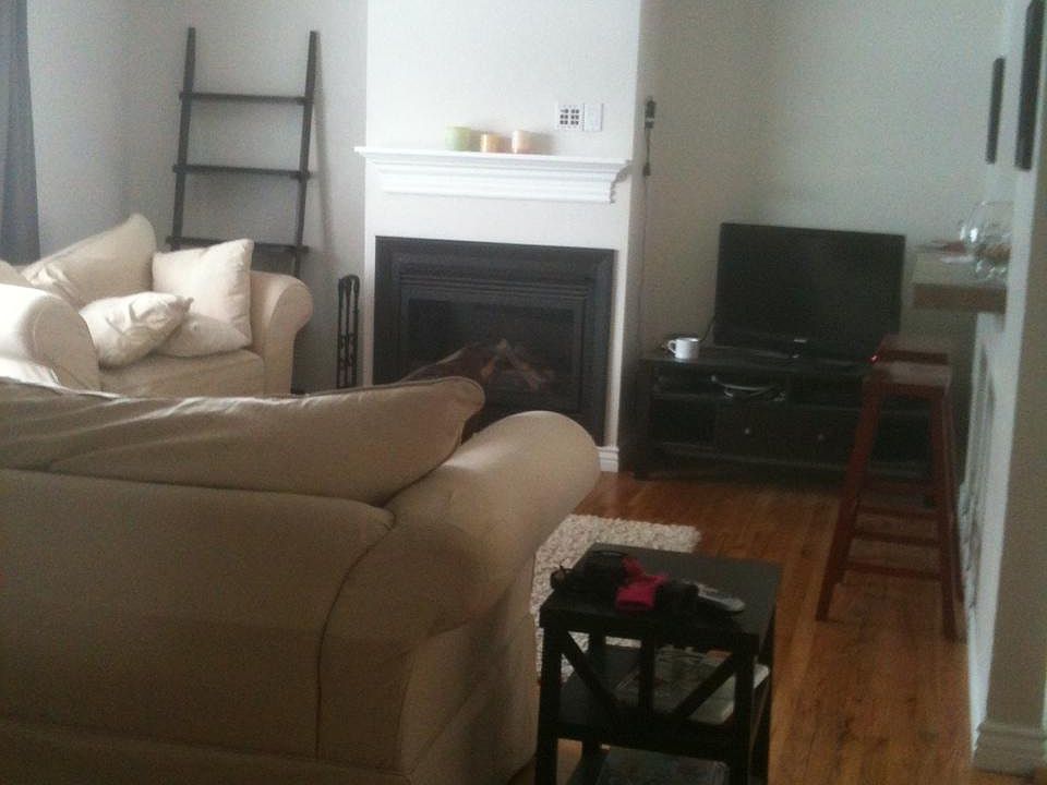 2nd image of 1513 Crestmore Pl