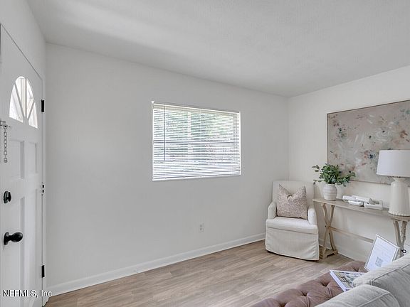 5th image of 4035 COLLEGE Street