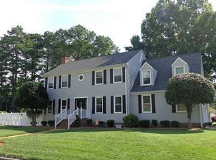 513 Drummond Ln, Chesapeake, VA 23322