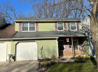 134 Stratton Ln, Mount Laurel, NJ 08054