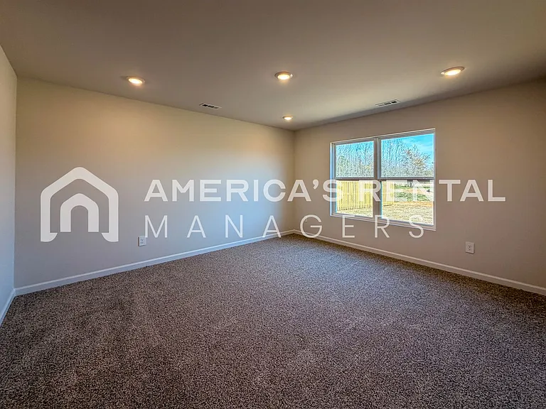 9945 Sequoyah Cove Dr SE — Photo 32