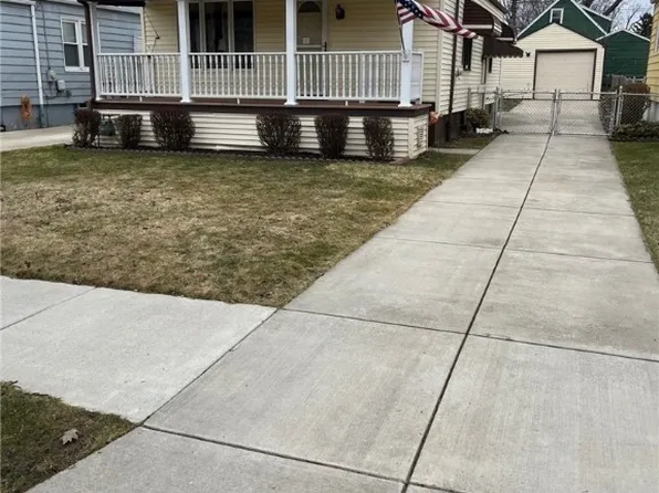 132 Cushing Pl, Buffalo, NY 14220