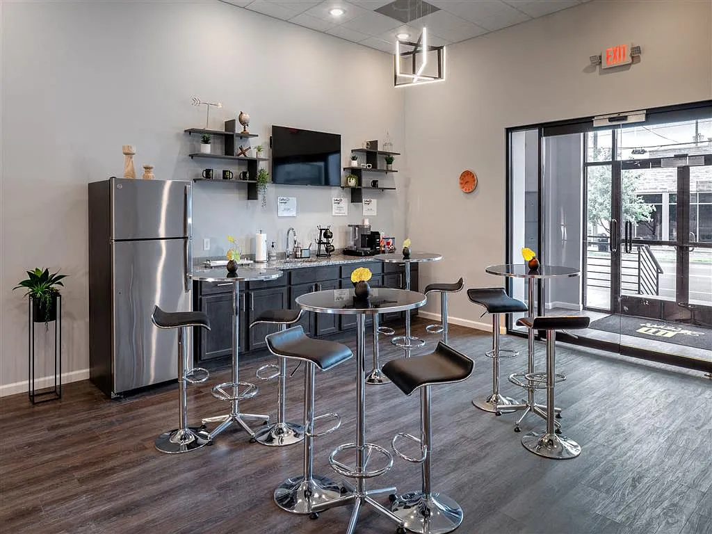 Lancaster Lofts — Photo 4