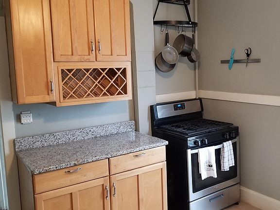 3rd image of 639 N 4th St #1