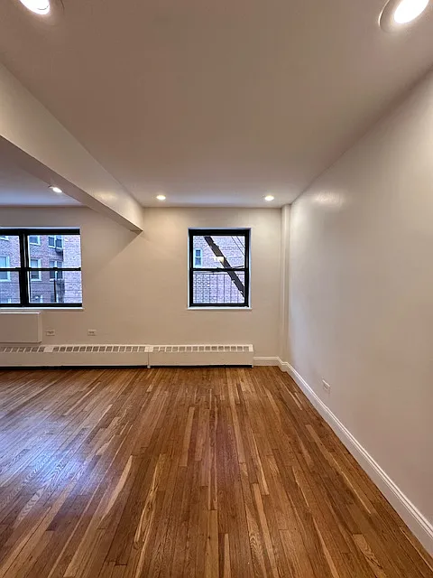 Studio, $2,045 — Photo 4