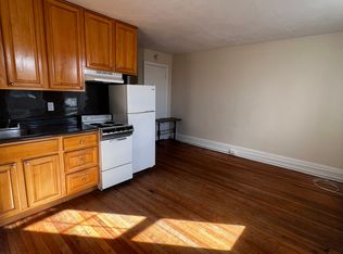 2046 Locust St APT 4R, Philadelphia, PA 19103
