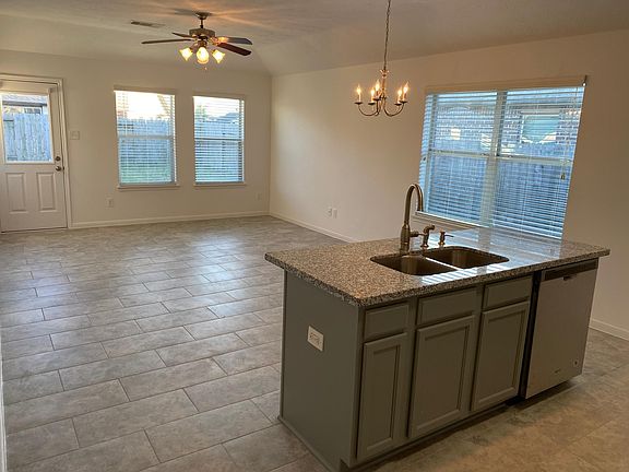 5th image of 102 San Simeon Dr