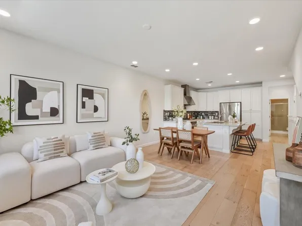 392 Charles Morris Ter, Sunnyvale, CA 94085