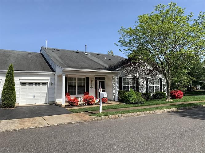 1st image of 1 Sunnylawn Ln