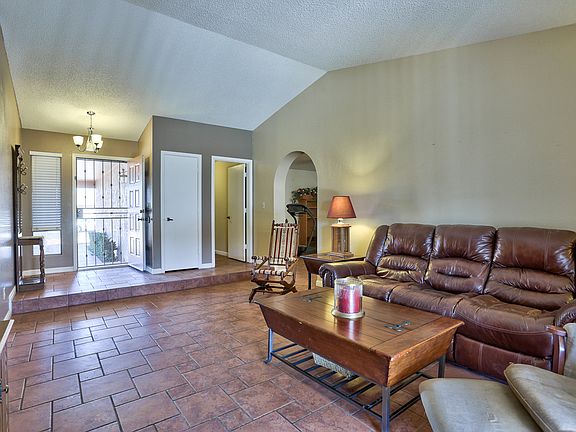 4th image of 8107 W Windrose Dr