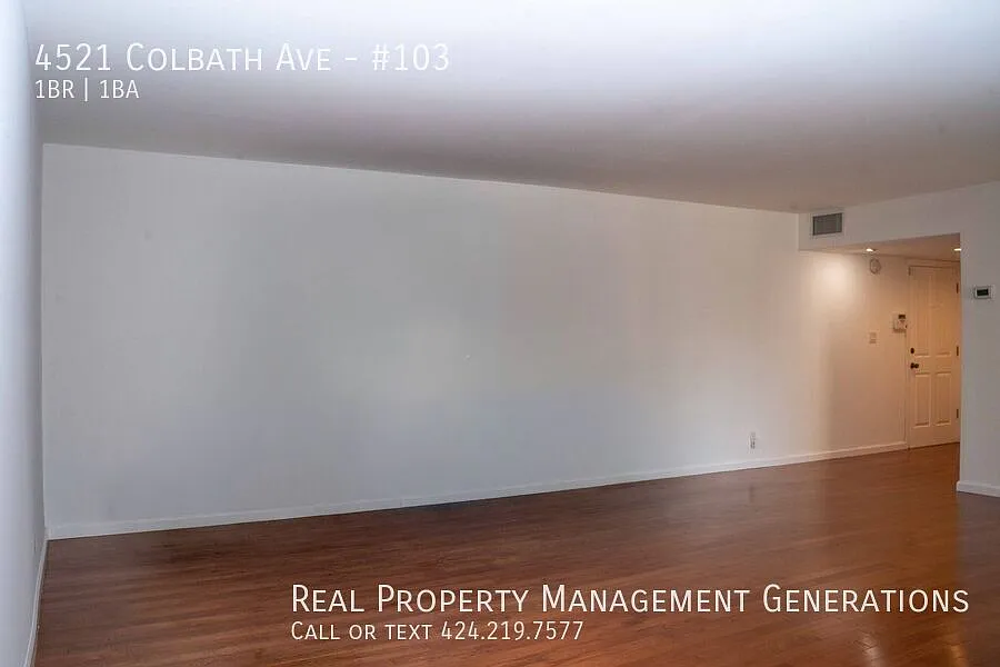 A Warm Sherman Oaks Condo — Photo 2