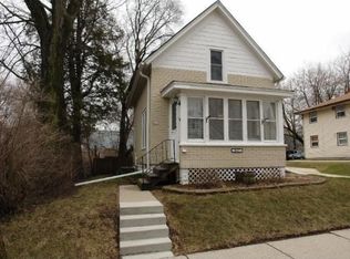 8637 W Maple St, West Allis, WI 53214