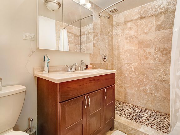 5th image of 44 W 85th St APT 3A