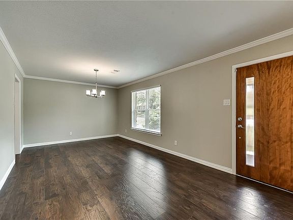 4th image of 5810 Caracas Dr