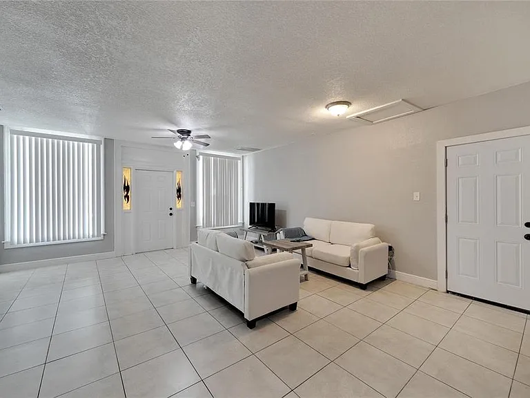 3651 Haines Rd N — Photo 14