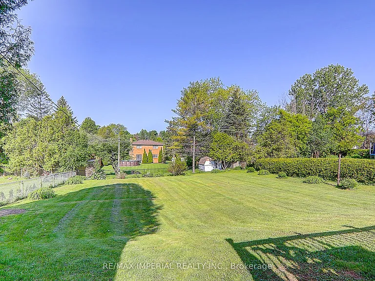 98 Belfry Dr — Photo 5