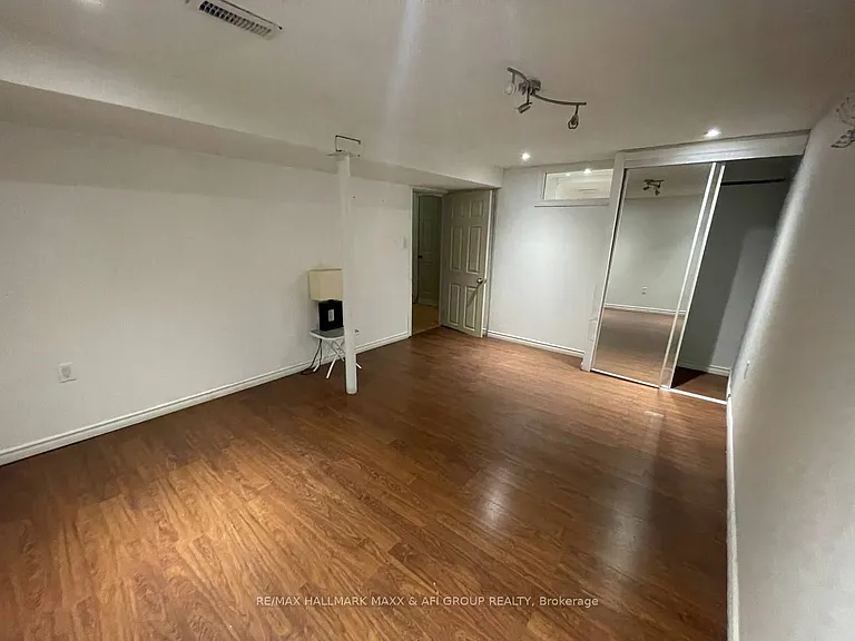 715 Mountview Pl #BASEMENT — Photo 8