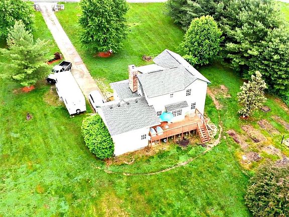 2nd image of 370 Creekview Dr