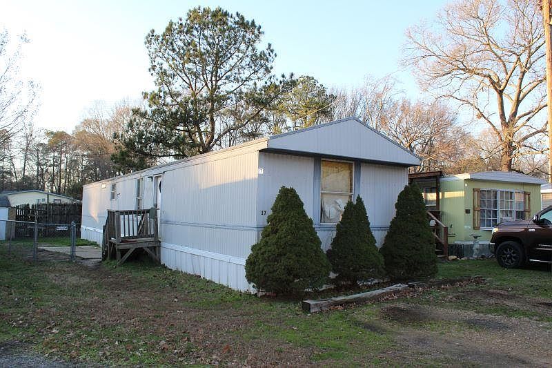 1st image of 3516 Hampton Hwy Trlr 17