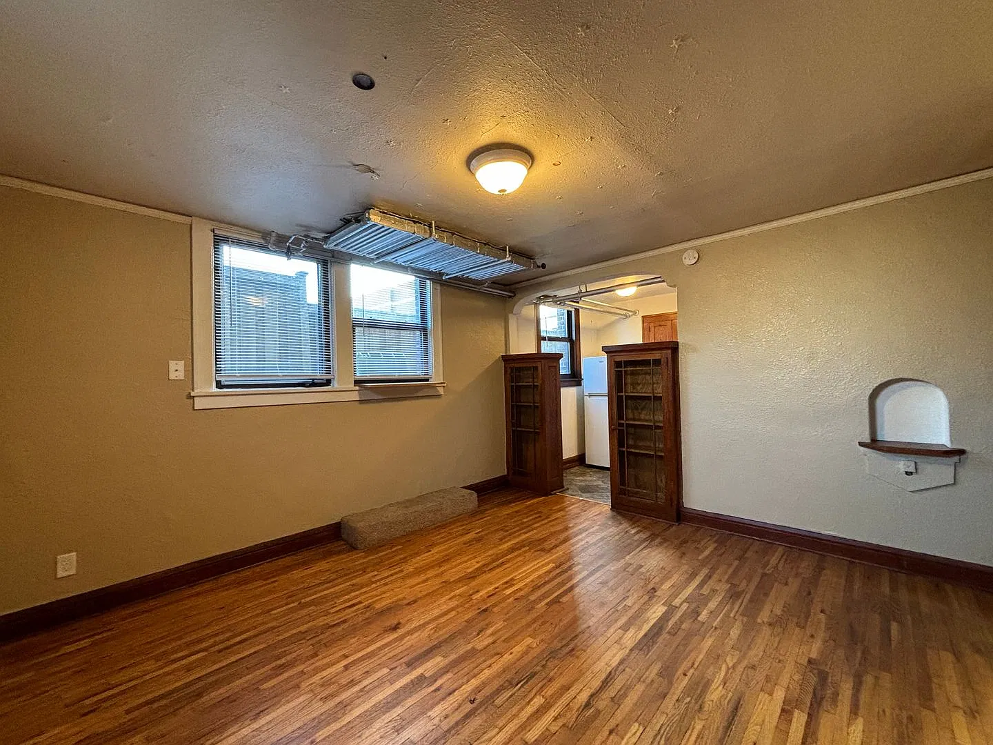 995 Grand Ave — Photo 2